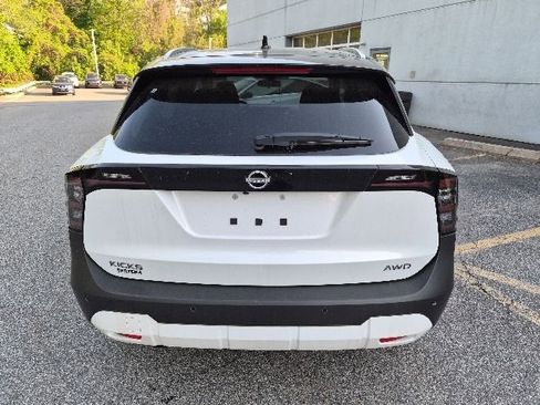 New 2026 Nissan Kicks SV w/ Charging Package AWD/4WD image 6