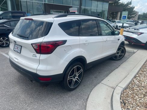 Used 2019 Ford Escape SEL AWD/4WD image 4