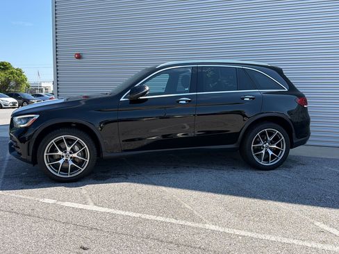 Used 2022 Mercedes-Benz GLC 300 4MATIC image 2