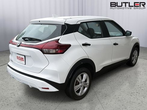Used 2021 Nissan Kicks S FWD image 6