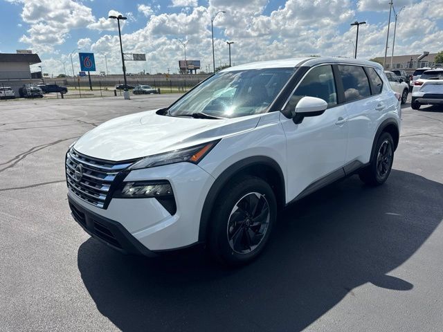 Used 2024 Nissan Rogue SV AWD/4WD image 9