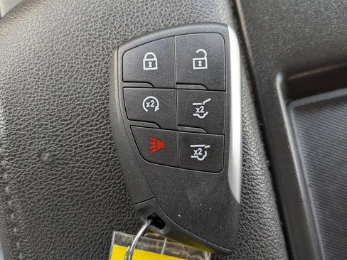 Used 2025 Chevrolet Silverado 1500 LT image 31