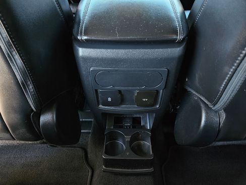 Certified 2022 Ford Explorer XLT w/ Equipment Group 202A image 21