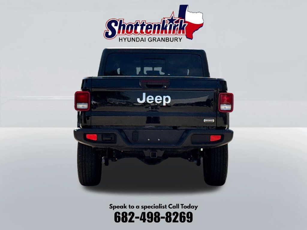 Used 2020 Jeep Gladiator Overland w/ Popular Equipment Package AWD/4WD image 7