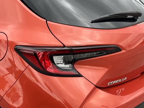Used 2023 Toyota Corolla SE w/ SE Premium Package FWD image 7