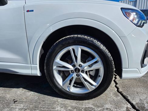 Certified 2023 Audi Q3 2.0T Premium w/ Convenience Package image 16