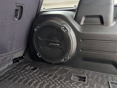 Used 2023 Jeep Wrangler Unlimited Rubicon image 31