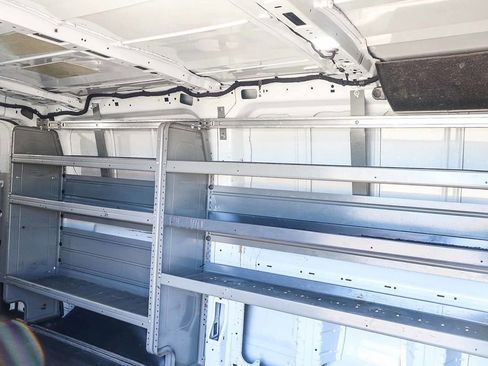 Used 2019 Ford Transit 250 130 Low Roof RWD image 25