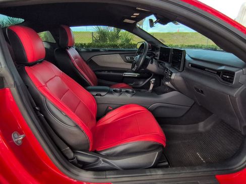 Used 2024 Ford Mustang Coupe RWD image 23