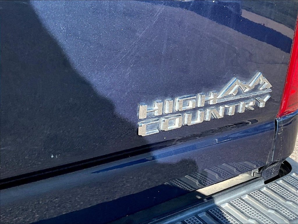 Used 2022 Chevrolet Silverado 2500 High Country AWD/4WD image 27
