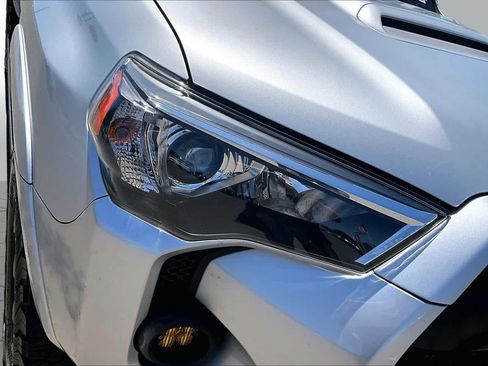 Used 2021 Toyota 4Runner Venture w/ Moonroof Package AWD/4WD image 27
