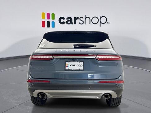 Used 2023 Lincoln Corsair AWD image 4