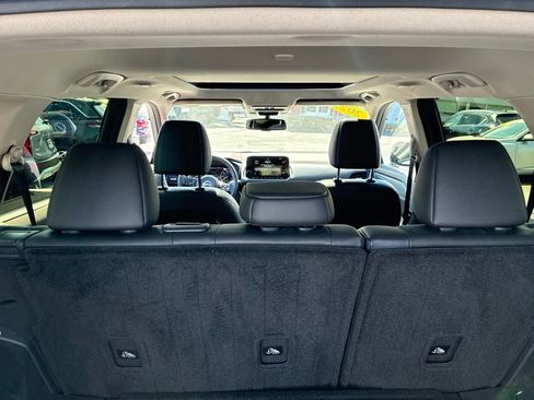 Certified 2023 Nissan Rogue SL w/ SL Premium Package AWD/4WD image 14