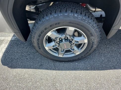 New 2026 GMC Sierra 2500 SLE AWD/4WD image 6