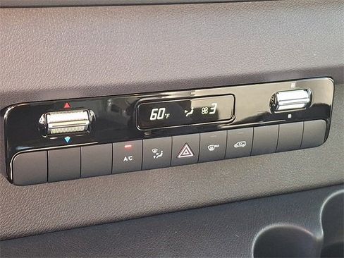 Used 2025 Mercedes-Benz Sprinter 2500 image 15