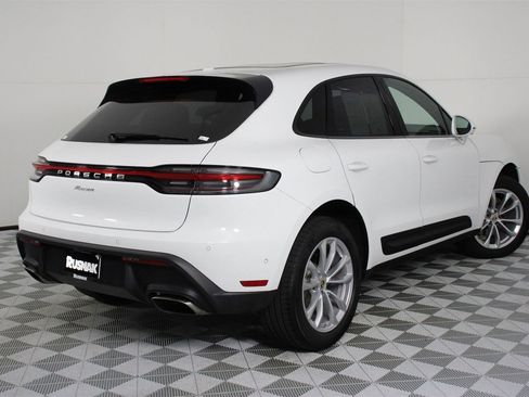 Used 2025 Porsche Macan image 7