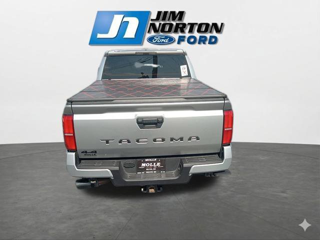 Used 2025 Toyota Tacoma TRD Sport AWD/4WD image 8