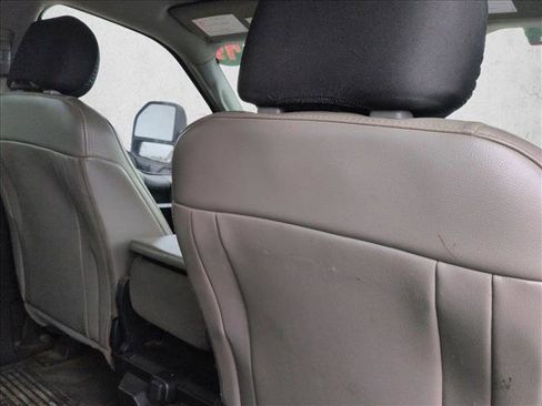 Used 2019 Ford F250 XL w/ Power Equipment Group image 18