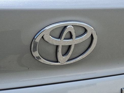 Used 2025 Toyota Camry LE FWD image 28