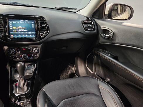 Used 2019 Jeep Compass Limited w/ Safety & Security Group image 11