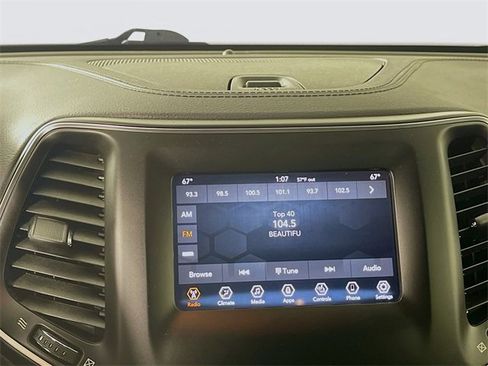 Used 2020 Jeep Cherokee Latitude Plus w/ Cold Weather Group image 15