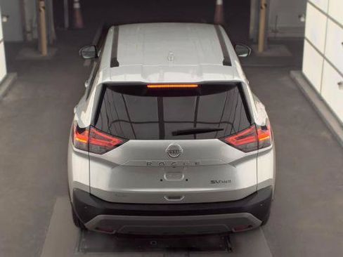 Used 2022 Nissan Rogue SV AWD/4WD image 4