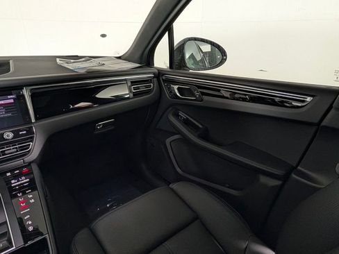 New 2026 Porsche Macan AWD/4WD image 23