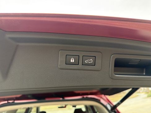 Used 2024 Subaru Forester Touring w/ Pop Package 2 image 19