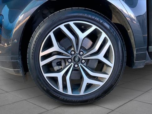 Used 2020 Land Rover Range Rover Evoque SE image 11