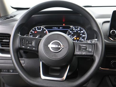 Used 2024 Nissan Rogue S image 14