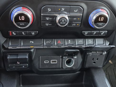 Used 2022 GMC Sierra 1500 SLT image 27