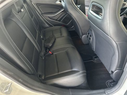 Used 2017 Mercedes-Benz CLA 250 image 31