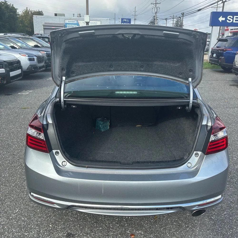 Used 2017 Honda Accord EX-L image 30