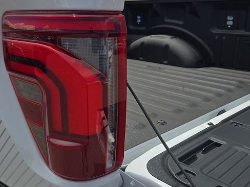Used 2025 Ford F150 Raptor AWD/4WD image 20
