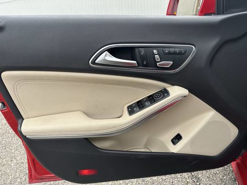 Used 2018 Mercedes-Benz CLA 250 image 28