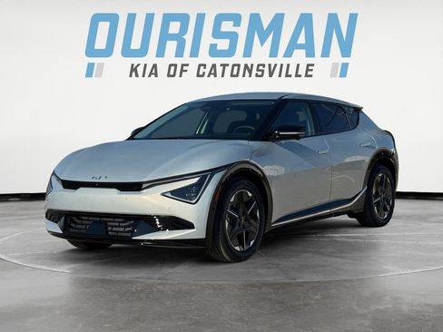 New 2025 Kia EV6 Wind image 2