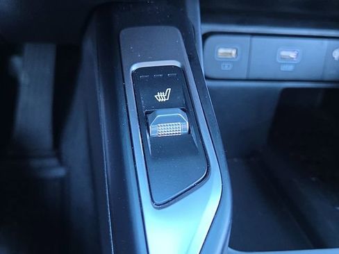 Used 2021 Kia Sorento EX image 24