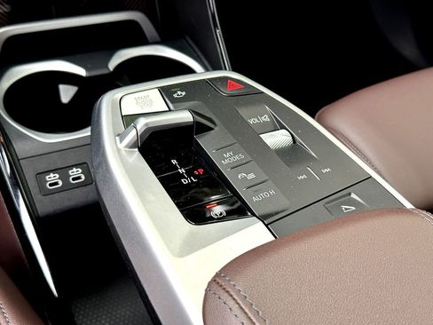 Certified 2025 BMW X1 xDrive28i image 16