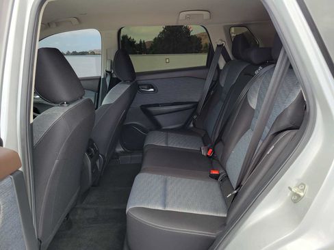 Used 2023 Nissan Rogue SV FWD image 16