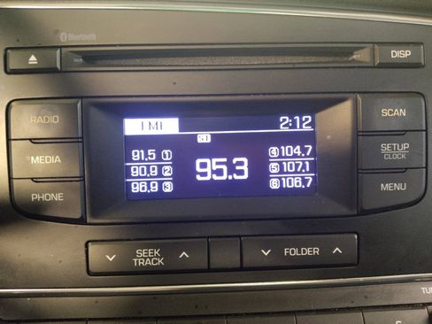 Used 2018 Hyundai Elantra SE FWD image 25