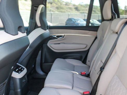 New 2026 Volvo XC90 T8 Plus w/ Protection Package Premier AWD/4WD image 21