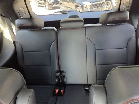 New 2026 Chevrolet Traverse RS image 17