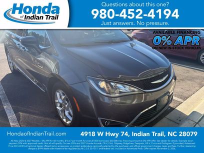 Used 2017 Chrysler Pacifica Touring-L w/ Tire & Wheel Group
