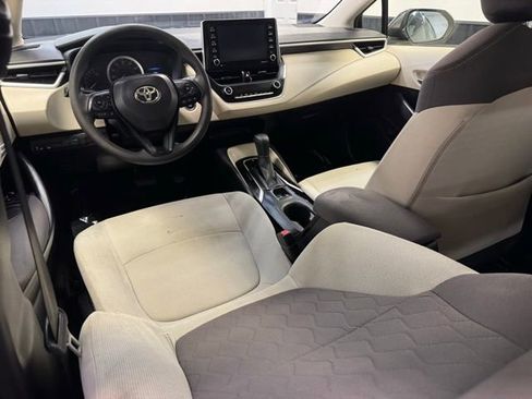Used 2021 Toyota Corolla LE w/ LE Convenience Package FWD image 7