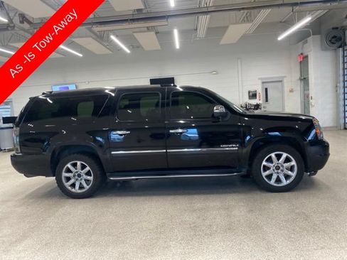 Used 2010 GMC Yukon XL Denali AWD/4WD image 4