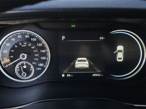 Used 2022 Genesis G70 2.0T w/ Prestige Package image 30