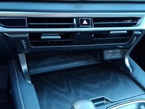 Used 2023 Lexus RX 350 Premium image 17