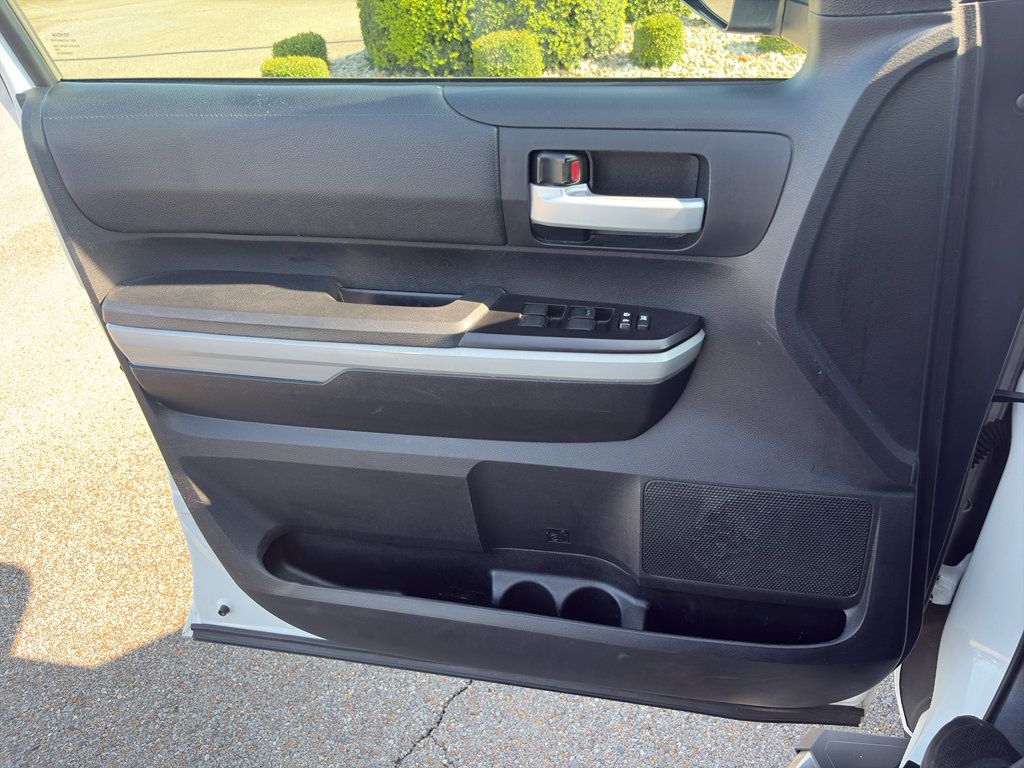 Used 2018 Toyota Tundra SR5 w/ SR5 Upgrade Package AWD/4WD image 20