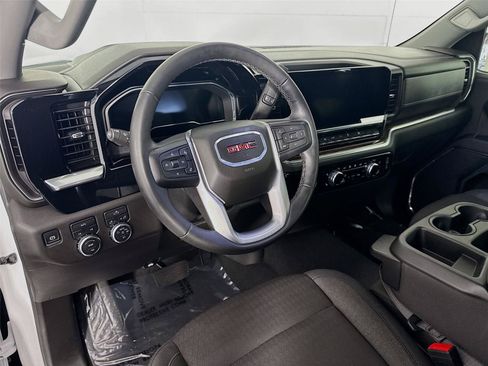 Certified 2024 GMC Sierra 1500 Elevation AWD/4WD image 9