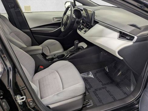 Used 2025 Toyota Corolla SE image 21